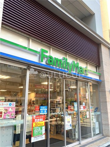 コンビニ　ファミリーマート 小浦目黒青葉台店（コンビニ）まで387m