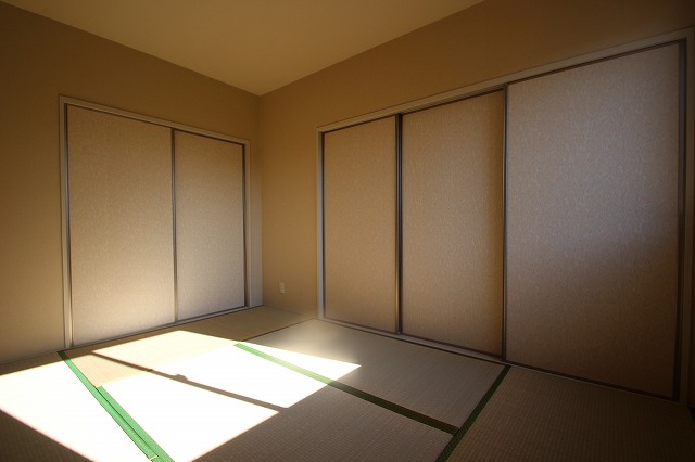 居室・リビング　同物件別号室の写真です。