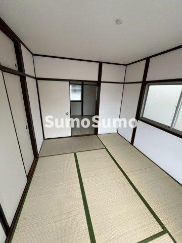 居室・リビング　明るい和室です