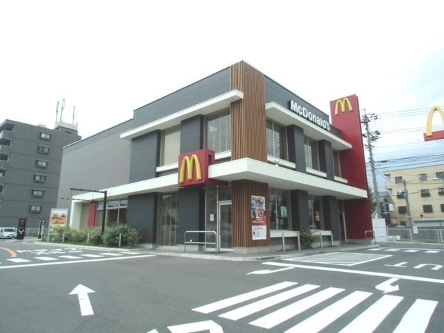飲食店　マクドナルド　城町店（飲食店）まで296m