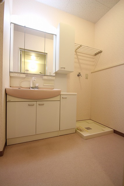 洗面設備　同物件、別号室のものです。