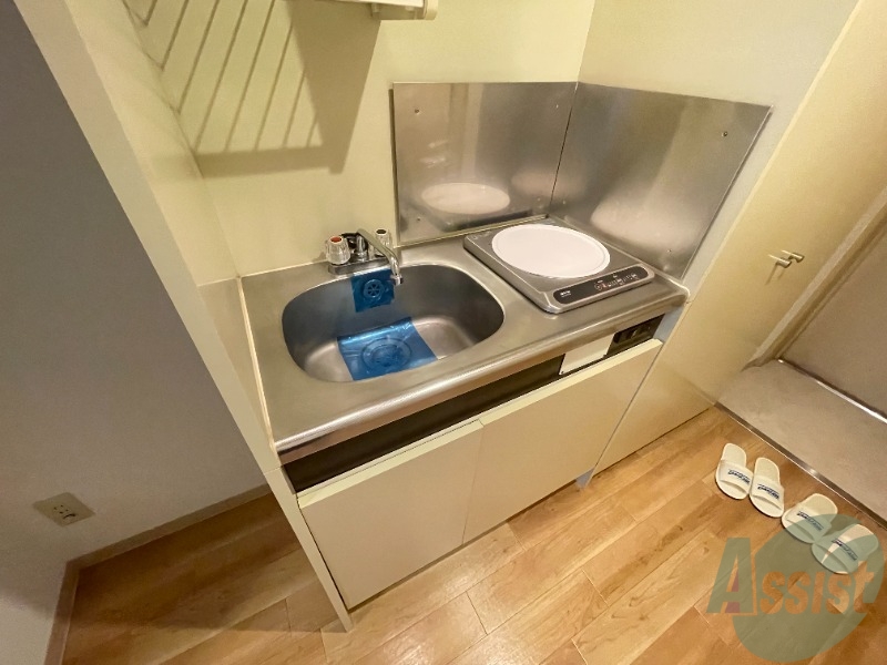 キッチン　キッチンはＩＨコンロが設置されてました。