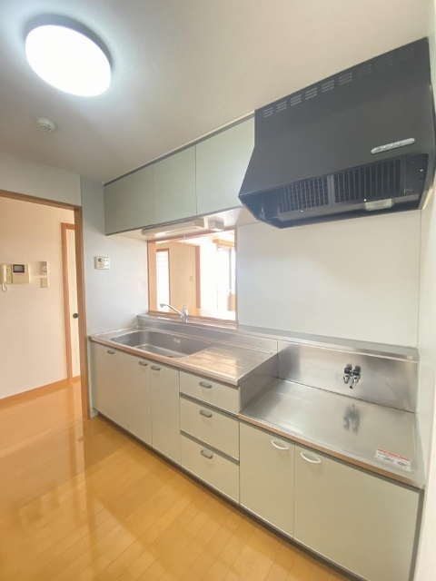 キッチン　同物件別室のイメージ写真