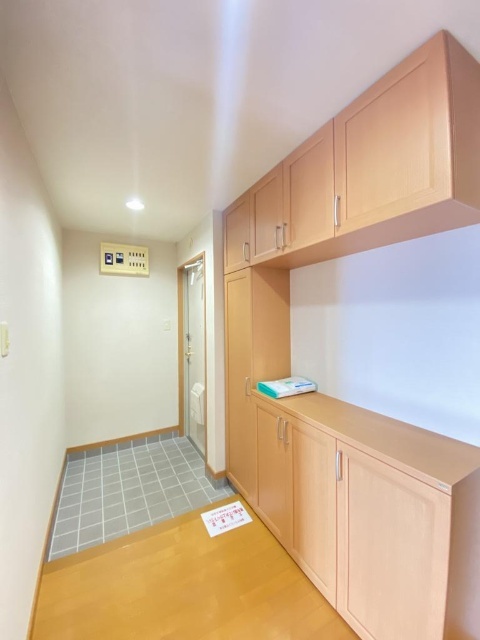 玄関　同物件別室のイメージ写真