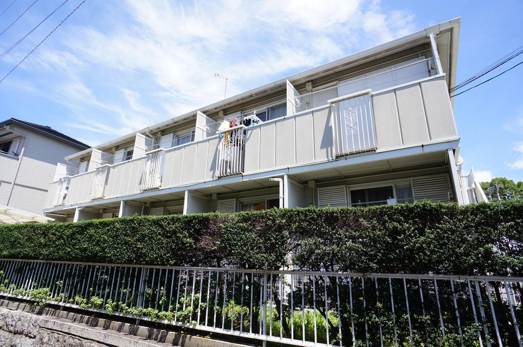 建物外観　南向きで日当たりも良好！