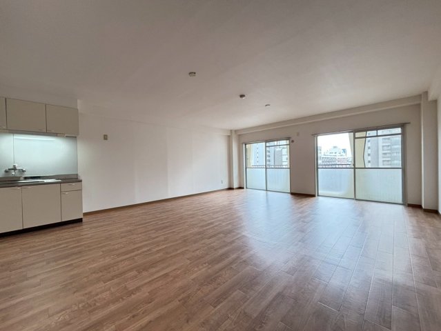 居室・リビング　詳細は、RISUMO江坂本店→06-6155-7137まで♪