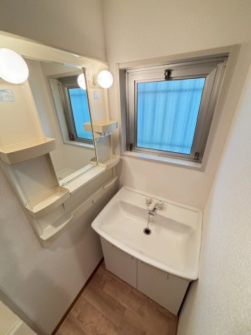 洗面設備　詳細は、RISUMO江坂本店→06-6155-7137まで♪