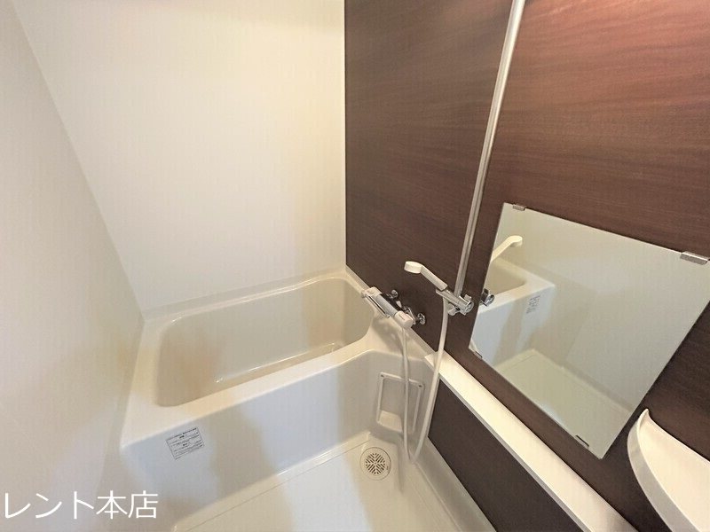 バス・シャワールーム　オシャレな浴室なので気持ちよくお使いできると思います☆