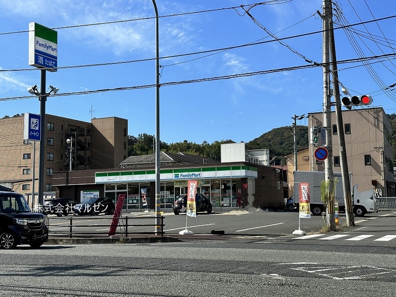 コンビニ　ファミリーマート舞鶴引土店（コンビニ）まで665m