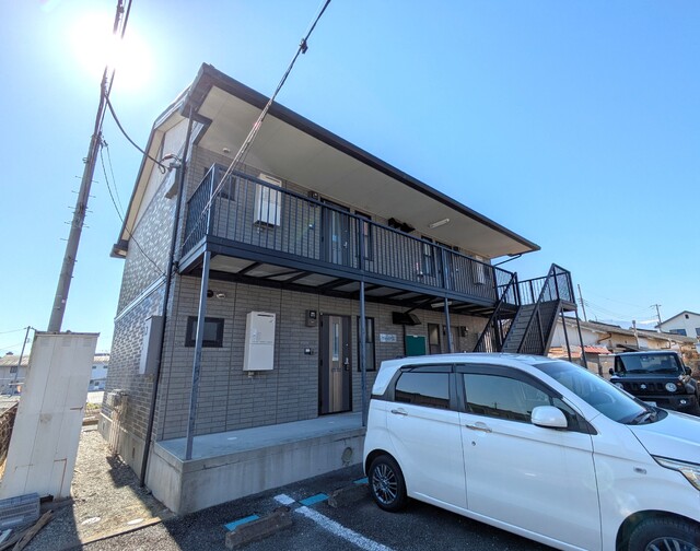 建物外観　☆全室角部屋！　２階建　軽量鉄骨のアパート☆
