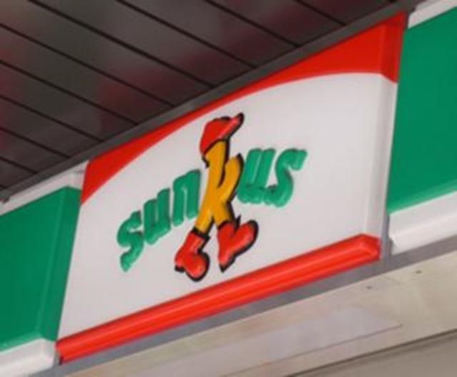 コンビニ　サンクス小平回田町店（コンビニ）まで570m