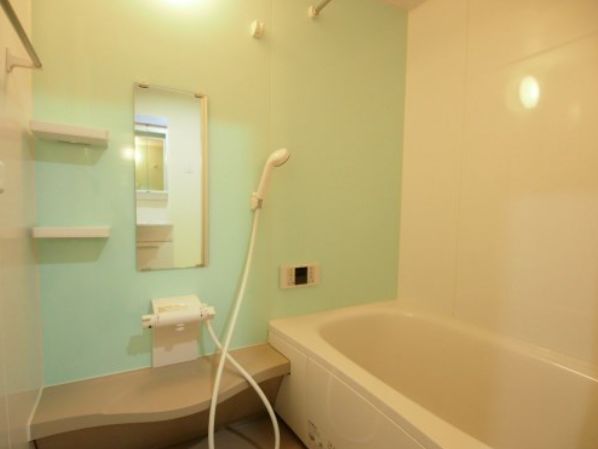 バス・シャワールーム　★ゆったりとできる広さの浴槽★