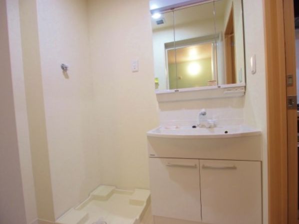 洗面設備　★収納付き、独立洗面台★