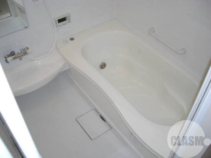 バス・シャワールーム　浴室乾燥機＆追焚機能付き広々バスルーム♪