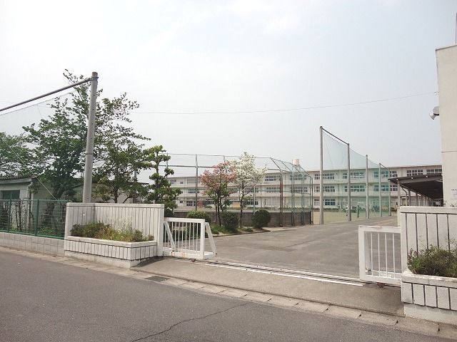 小学校　瑞穂市立本田小学校（小学校）まで1100m