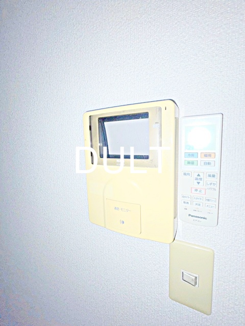 セキュリティ　モニター付きインターホンです。