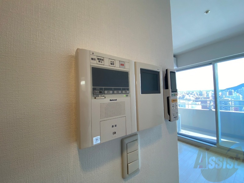 セキュリティ　インターホンは通話ができるので急な訪問があっても安心です。