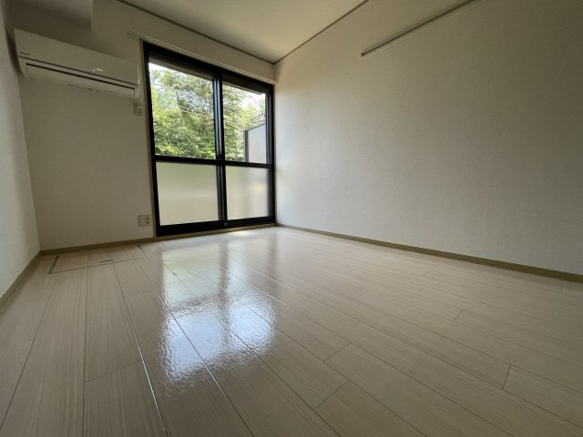 居室・リビング　エアコン付きで初期費用を抑えられます☆