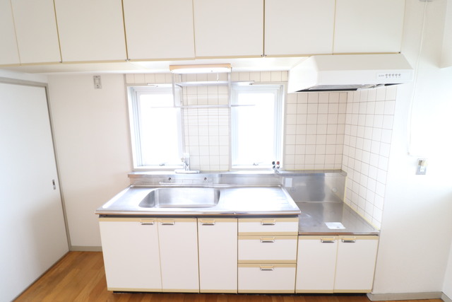 キッチン　２口ガスコンロ設置可能