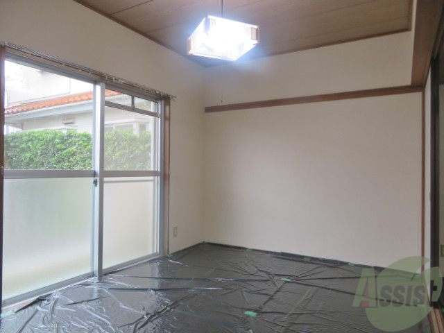 その他部屋・スペース　寝室はこちらですね。和室なので、お布団敷きましょう。