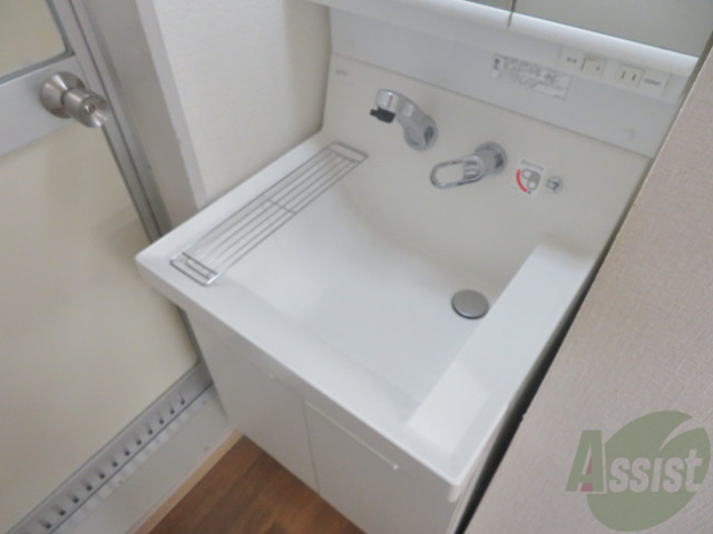 洗面設備　独立洗面も付いていて、朝の準備は問題ありません。