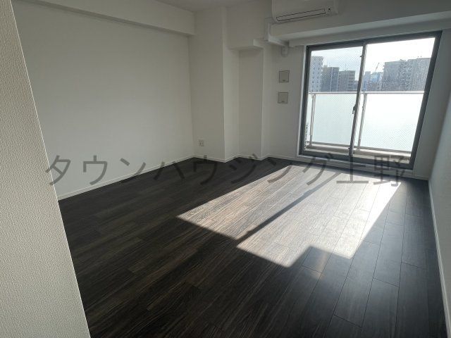 居室・リビング　カーテン・照明はつきません※参考写真