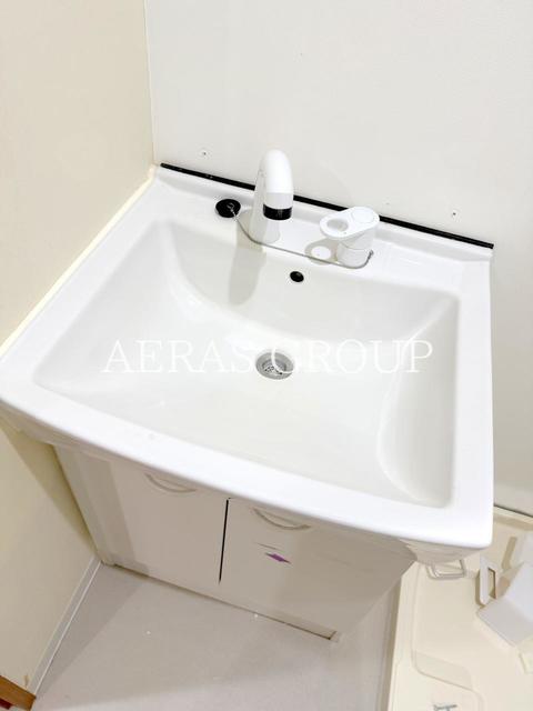 洗面設備　内装中