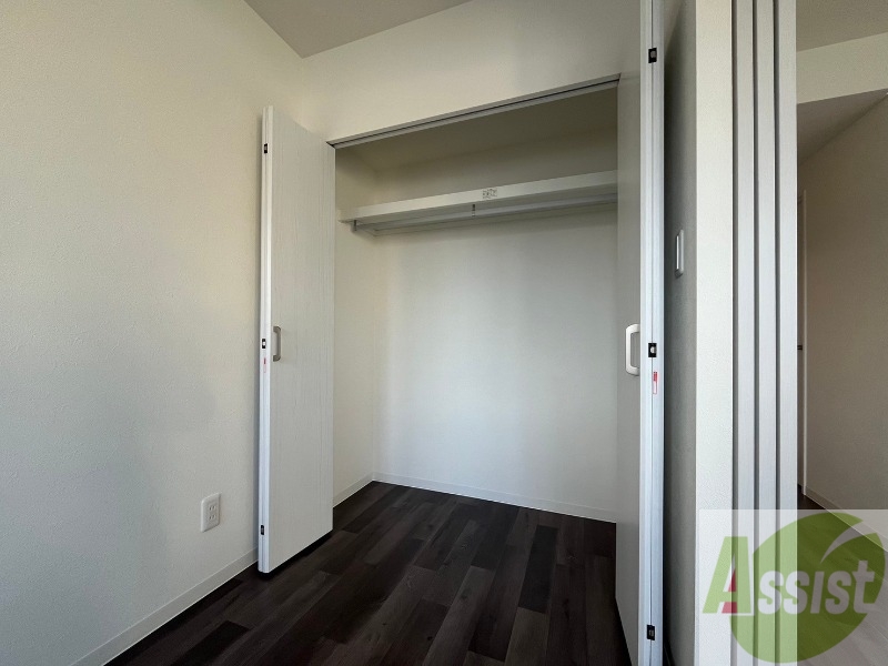 収納　寝室の収納になります。広々としてたくさん収納できます。