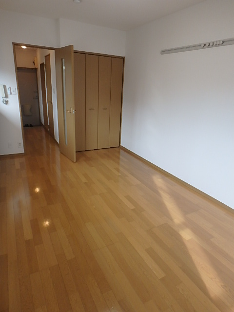 居室・リビング　８帖のゆったりとしたお部屋です