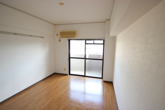 居室・リビング　※別号屋の写真です