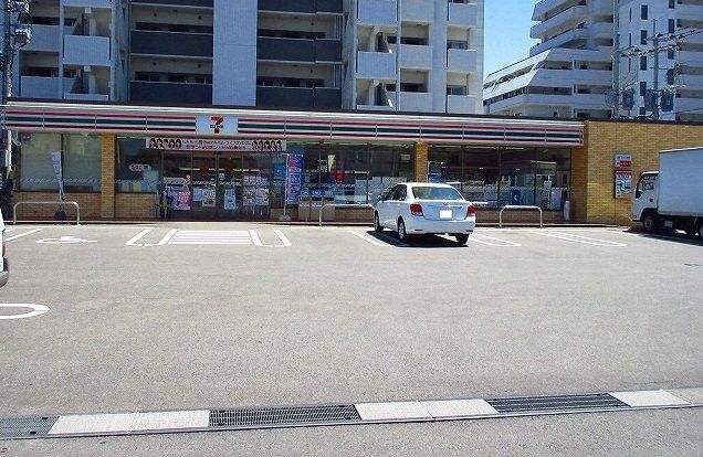 コンビニ　セブンイレブン（コンビニ）まで170m