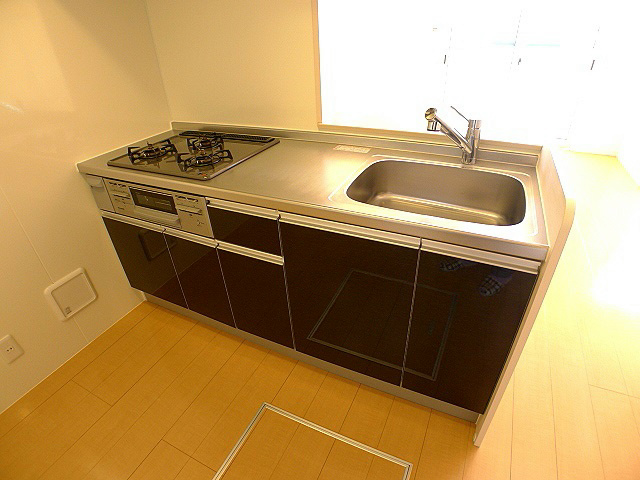 キッチン　※写真は別部屋同間取りタイプです。