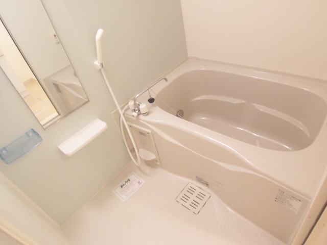 バス・シャワールーム　追焚給湯付きです。