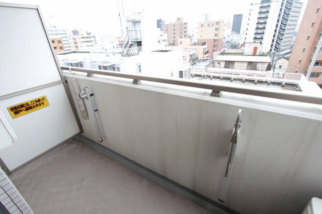 バルコニー　バルコニーも広々