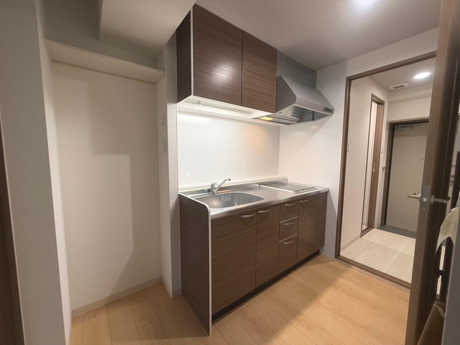 キッチン　２口ＩＨコンロ付きのシステムキッチンです