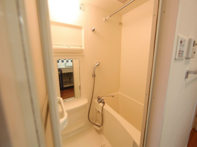 バス・シャワールーム　浴室暖房乾燥機付　24時間換気機能付バスルーム