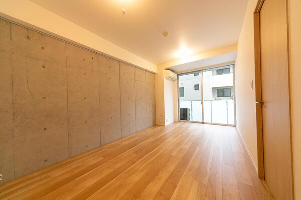 居室・リビング　内観1