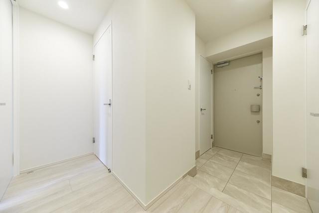 玄関　※写真は同タイプ住戸です。