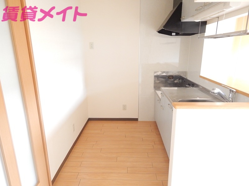 キッチン　同物件別室写真