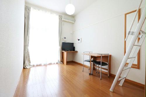 居室・リビング　当社人気のロフトタイプ！開放的なお部屋が好きな人へ