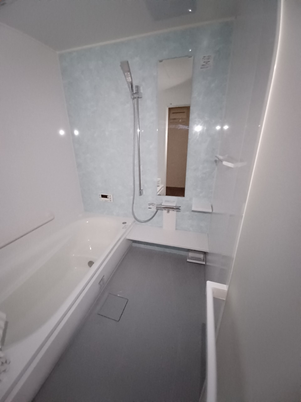 バス・シャワールーム　日々の暮らしに欠かせないお風呂です