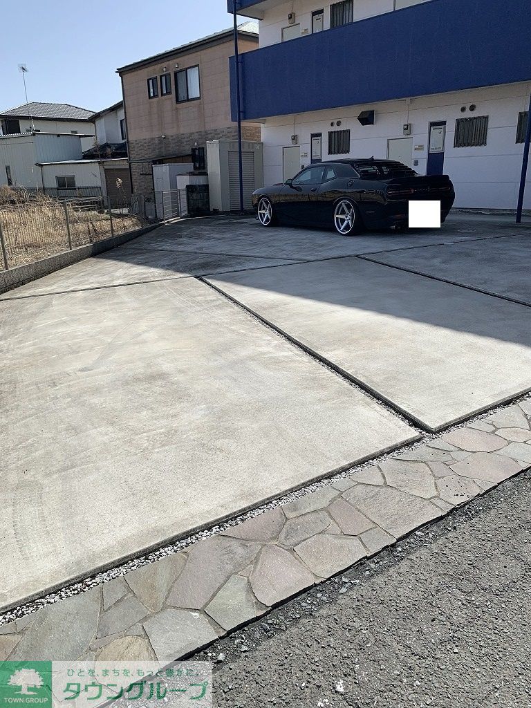 駐車場　駐車場
