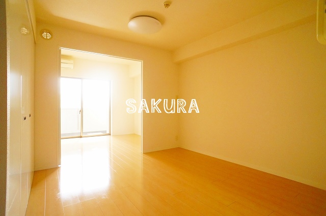 居室・リビング　使いやすい形の為、レイアウトを楽しめます♪