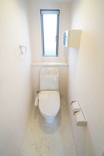 トイレ　他号室。参考写真