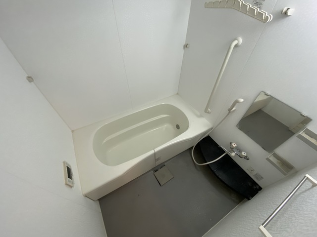 バス・シャワールーム　足が伸ばせるって素敵ですね