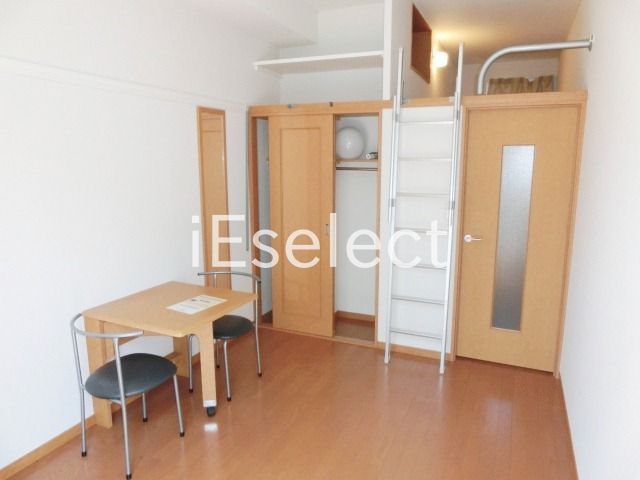 その他部屋・スペース　大きなロフトが付いて開放感のあるお部屋です。