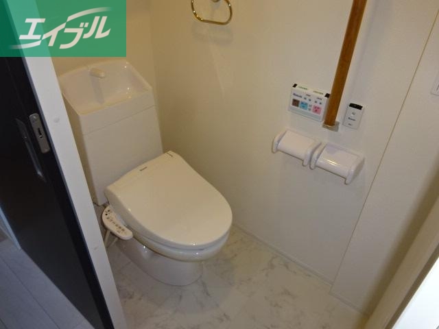 トイレ　シャワー付トイレ