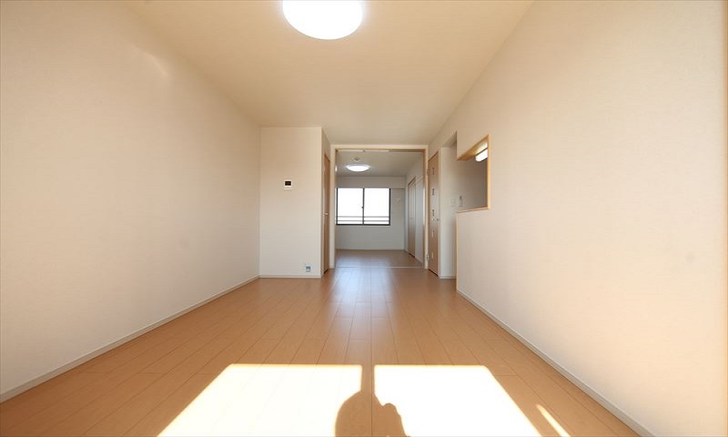 居室・リビング　LDK12.2帖　家電ご用意できます。