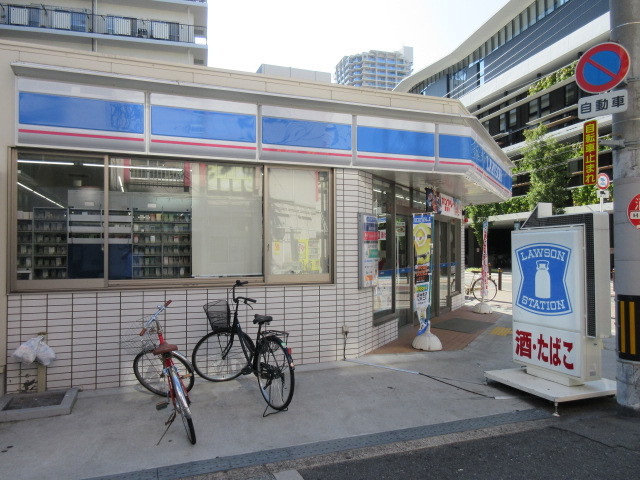 コンビニ　ローソン（コンビニ）まで690m