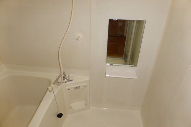 バス・シャワールーム　お風呂です